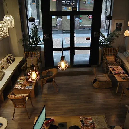 Quartier Casco Viejo بيت شباب بلباو